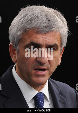 Ministro della Difesa francese Herve Morin parla ai media dopo la riunione con il Segretario alla Difesa Robert Gates al Pentagono di Arlington, Virginia, il 16 settembre 2010. UPI/Roger L. Wollenberg Foto Stock