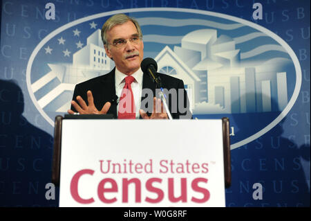 Stati Uniti Census Bureau regista Robert Groves fornisce risultati del 2011 Census Bureau stato finale 2010 Popolazione Censimento totali per la funzione di gestione dei territori legislativa a Washington il 24 marzo 2011. UPI/Kevin Dietsch Foto Stock