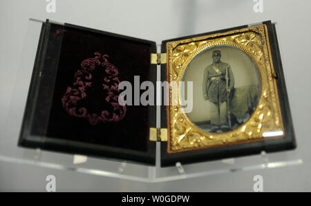 Una foto di un misterioso africani discesa soldato è in mostra presso il recentemente riaperto African American Civil War Memorial e Museo a Washington DC, il 16 luglio 2011. UPI/Roger L. Wollenberg Foto Stock