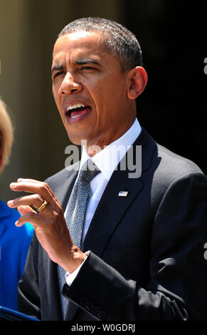 Il presidente Barack Obama annouces Richard Cordray come suo candidato ad essere il direttore del Consumer Financial Protection Bureau nel Giardino di Rose alla Casa Bianca a Washington il 18 luglio 2011. UPI/Kevin Dietsch Foto Stock