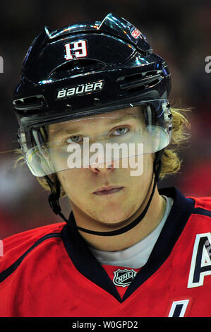 Washington capitelli Nicklas Backstrom è visto sul ghiaccio contro il Florida Panthers al Verizon Center a Washington D.C. il 5 aprile 2012. UPI/Kevin Dietsch Foto Stock