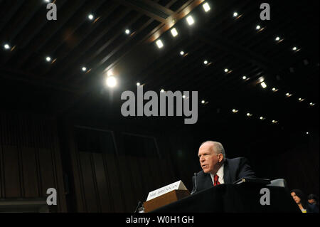 Il Direttore della CIA nominee John Brennan testimonia durante il suo senato i rapporti con l'estero conferma audizione in Washington, DC il 7 febbraio 2013. UPI/Kevin Dietsch Foto Stock