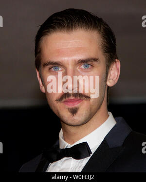 Attore Dan Stevens di 'Downton Abbey' arriva sul tappeto rosso alla Casa Bianca corrispondenti' Association cena presso il Washington Hilton di Washington il 27 aprile 2012. UPI/Molly Riley Foto Stock