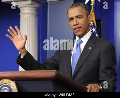 Il Presidente Usa Barack Obama risponde a una domanda nel corso di una conferenza stampa alla Casa Bianca, Aprile 30, 2013 a Washington, DC. Obama ha domande sulla Siria, l'economia, i bombardamenti di Boston e riforma dell immigrazione durante le domande e le risposte. UPI/Mike Theiler Foto Stock