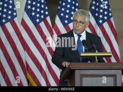 Veterano di guerra di Vietnam ed ex Segretario alla difesa Chuck Hagel offre commento durante il Congresso Cerimonia di commemorazione in onore del cinquantesimo anniversario della guerra del Vietnam, al Campidoglio di Washington, D.C. su luglio 8, 2015. Foto di Kevin Dietsch/UPI Foto Stock