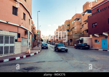 Africa, Mauritania, Ayoun, Sanmao ex residenza, ex residenza, Sanmao, scrittore Taiwanese, strade, città, giunzioni, immobili, edifici, bambini, residenti, strade e case Foto Stock