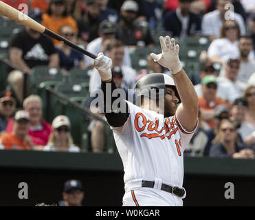 Baltimore Orioles Chris Davis colpisce nel sesto inning della partita contro i New York Yankees a Camden Yards a Baltimora, Maryland il 7 aprile 2019. Entrare in gioco su Aprile 10th, Davis ha stabilito il record di 0-49, andando hitless in 49 consecutivi di al-pipistrelli risale allo scorso anno. Egli è attualmente al centro di un $161 milioni di contratto che paga lui $23 milioni di euro l'anno. Foto di Alex Edelman/UPI Foto Stock