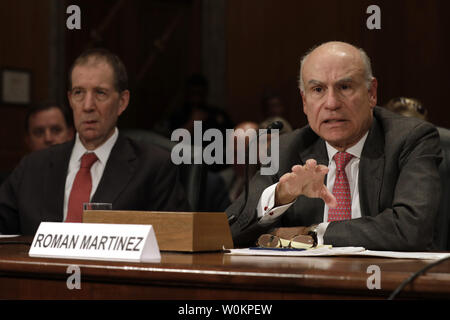 Roman Martinez IV testimonia prima di un Senato Homeland Security Comitato nomina audizione da un governatore dell'U.S. Servizio postale, sulla Capitol Hill a Washington il 2 aprile 2019. Foto di Yuri Gripas/UPI Foto Stock