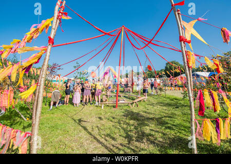 Pilton, Somerset, Regno Unito. 27 giu 2019. La guarigione di campi - il 2019 Festival di Glastonbury, azienda agricola degna. Glastonbury, 27 giugno 2019 il credito: Guy Bell/Alamy Live News Foto Stock