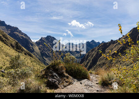 Inca Trail, Day 2, Huayllabamba, oltre Ara de Huarmihuanusca, morto pass womans, Pacay Mayo Alto, Perù, Sud America Foto Stock