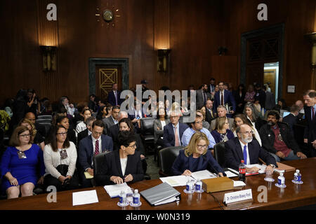 Christine Blasey Ford testimonia davanti alla commissione giudiziaria del Senato sul Campidoglio di Washington, Giovedì, Settembre 27, 2018. Foto di Andrew Harnik/UPI Foto Stock