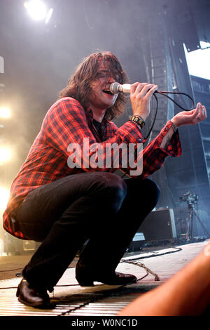 Adam Lazzara con tenendo indietro domenica esegue in concerto durante il Projekt Revolution Tour presso il Sound Advice Amphitheater di West Palm Beach in Florida il 10 agosto 2007. (UPI foto/Michael Bush) Foto Stock