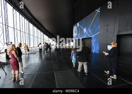 Giugno 27, 2019 - Pasadena, California, Stati Uniti d'America - una vista generale della parte interna della cupola lunare per l'Apollo 11 Anteprima media evento presso il Rose Bowl a Pasadena, in California. (Credito Immagine: © Billy Bennight/ZUMA filo) Foto Stock