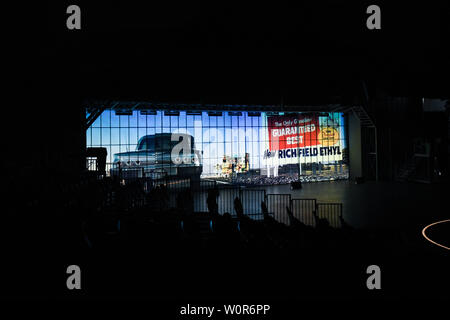 Giugno 27, 2019 - Pasadena, California, Stati Uniti d'America - una vista generale del teatro della cupola lunare per l'Apollo 11 Anteprima media evento presso il Rose Bowl a Pasadena, in California. (Credito Immagine: © Billy Bennight/ZUMA filo) Foto Stock