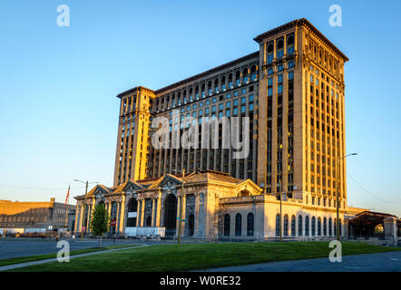 Detroit storica stazione centrale edificio in abbandono Foto Stock