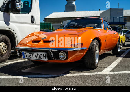 Berlino - Maggio 06, 2018: Sport Auto Opel GT. Oldtimertage Berlin-Brandenburg (31 Berlin-Brandenburg Oldtimer giorno). Foto Stock