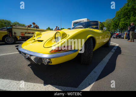 Berlino - Maggio 06, 2018: Sport Auto Opel GT. Oldtimertage Berlin-Brandenburg (31 Berlin-Brandenburg Oldtimer giorno). Foto Stock