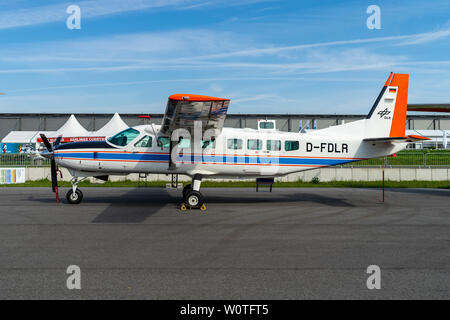 Berlino - 27 Aprile 2018: trasporto leggero a turboelica Cessna 208B Grand Caravan del Centro aerospaziale tedesco (DLR). Mostra ILA Berlin Air Show 2018 Foto Stock