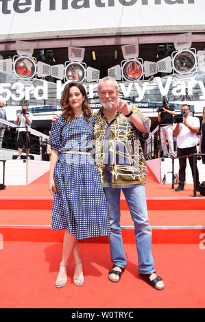 Terry Gilliam und Joana Ribeiro bei der Premiere zum film "L'uomo che ha ucciso Don Chisciotte' im Hotel termale di Karlovy Vary am 04.07.2018 Foto Stock