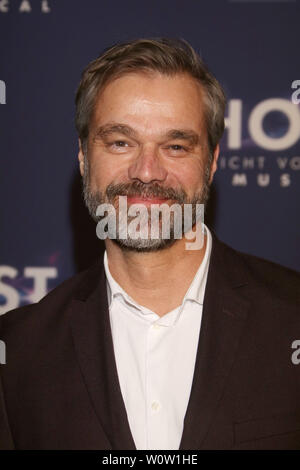 Raphael R. Schneider, Premiere Ghost, Operettenhaus di Amburgo, 28.10.2018 Foto Stock