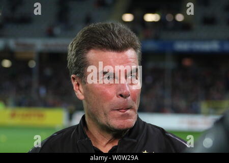 Allenatore Dieter Hecking (Gladbach), 1. BL: 18-19: 9. Sptg. - SC Freiburg vs. Borussia Moenchengladbach DFL REGOLAMENTI VIETANO QUALSIASI USO DI FOTOGRAFIE come sequenze di immagini e/o quasi-Video Foto: Joachim Hahne/johapress Foto Stock