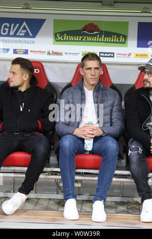 Verletzt und nur Zuschauer: Nils Petersen (Freiburg), 1. BL: 18-19: 11. Sptg. - SC Freiburg vs. FSV Mainz 05 DFL REGOLAMENTI VIETANO QUALSIASI USO DI FOTOGRAFIE come sequenze di immagini e/o quasi-Video Foto: Joachim Hahne/johapress Foto Stock
