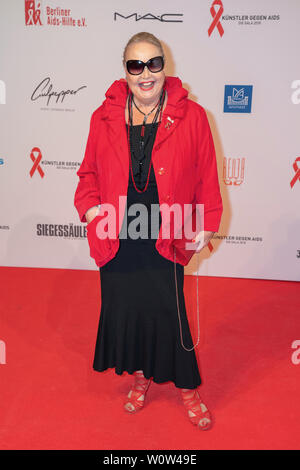 Barbara Schöne durante gli artisti contro l' Aids Gala (Kuenstler gegen Aids Gala) allo stadio Theater des Westens il 19 novembre 2018 a Berlino, Germania. Foto Stock