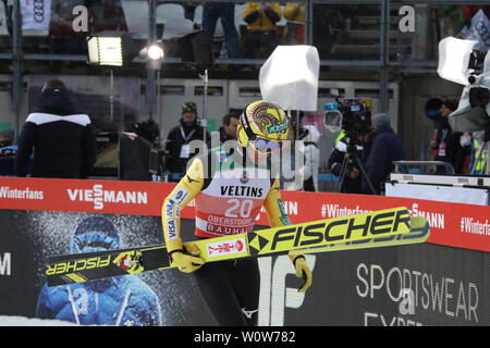 Nachdenklich, grübelnd, gruebelnd: Noriaki Kasai (Giappone / JAP), Qualifikation Vierschanzentournee Oberstdorf 18-19 Foto Stock