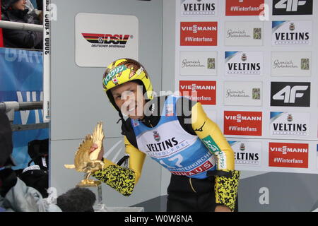 Noriaki Kasai (Giappone / JAP) spielt mit dem Adler bei der Qualifikation Neujahrsskispringen GAP 2019 Foto Stock