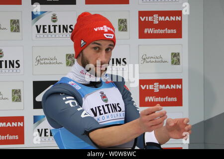 Markus Eisenbichler (TSV Siegsdorf) in der Leaderbox bei der Qualifikation Neujahrsskispringen GAP 2019 Foto Stock