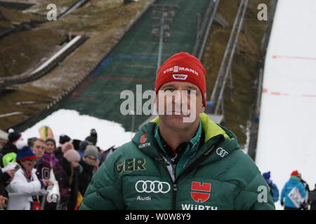 Bundestrainer Werner Schuster (Skispringen) beim Neujahrsskispringen Vierschanzentournee GAP 2019 Foto Stock