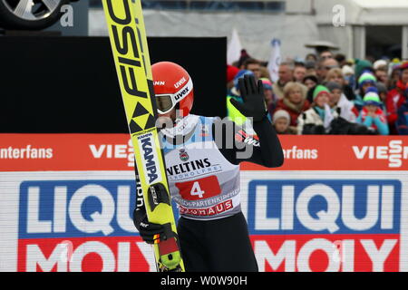 Und Tschüß: Markus Eisenbichler (TSV Siegsdorf) beim Neujahrsskispringen Vierschanzentournee GAP 2019 Foto Stock