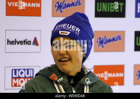 Carina Vogt (SC Degenfeld) bei Pressekonferenz, PK, Teamspringen Frauen, Nordische FIS SKI-WM 2019 in Seefeld Foto Stock