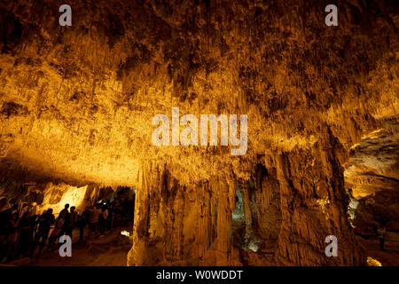 Imponente Grotta di Nettuno in Sardegna (Italia) Foto Stock