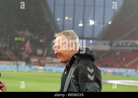 Trainer Streich cristiana (Freiburg) 1. BL: 18-19: 28. Sptg. - FSV Mainz 05 vs. SC Freiburg DFL REGOLAMENTI VIETANO QUALSIASI USO DI FOTOGRAFIE come sequenze di immagini e/o quasi-Video Foto: Joachim Hahne/johapress 1. BL: 18-19: 28. Sptg. - FSV Mainz 05 vs. SC Freiburg Foto Stock