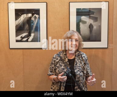 SABINE WEISS L'ultimo fotografo umanista Foto Stock