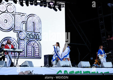 Festival di Glastonbury, Pilton, Somerset, Regno Unito. Il 28 giugno, 2019. Bjorn eseguire nuovamente sulla fase della piramide a Glastonbury Festival 2019 venerdì 28 giugno 2019 presso l'azienda agricola degna, Pilton. Foto di credito: Julie Edwards/Alamy Live News Foto Stock