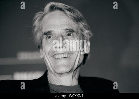 Roma, Italia - 16 Giugno 2019: Jeremy Irons assiste "Il cinema in Piazza', cinema all'aperto a San Cosimato square. Foto Stock