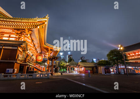 Tokyo - 20 Maggio 2019: Night Shot di il tempio Sensoji di Asakusa, Tokyo, Giappone Foto Stock