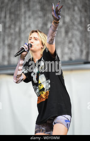 Glastonbury, Pilton, Somerset, Regno Unito. Il 28 giugno 2019. MO esegue sull'altro stadio a Glastonbury Festival il 28 giugno 2019. Foto di Tabatha Fireman / prospettiva femminile Credit: prospettiva femminile/Alamy Live News Foto Stock