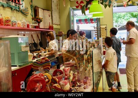 Hans & Gretel, Atene - Monastiraki negozio di dolci in Grecia Foto Stock