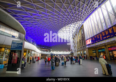 Dalla stazione ferroviaria di King's Cross a Londra, Regno Unito Foto Stock