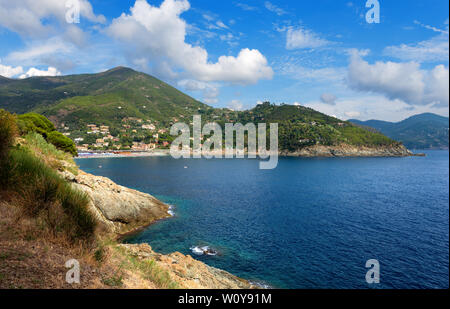 Vista panoramica del mare a Bonassola, antico borgo in costa ligure in oriente, La Spezia, Italia Foto Stock