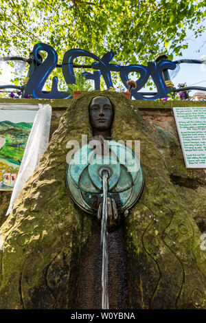 Il vestito Malvhina beccuccio a Great Malvern su Belle Vue Isola, Worcestershire, Inghilterra Foto Stock