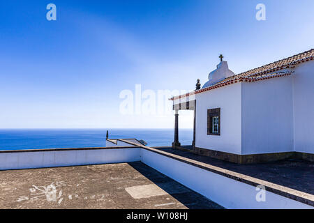 Nostra Signora della Pace Cappella su Vila Franca do Campo, isola Sao Miguel, arcipelago delle Azzorre, Portogallo Foto Stock