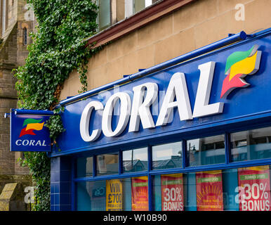 Coral bookmakers scommesse nome shop segno, Barnton Street, Stirling, Scozia, Regno Unito Foto Stock