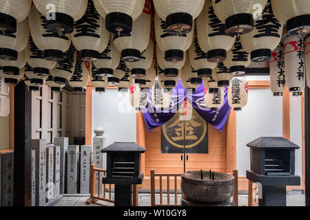 Un angolo di Hozen-ji di Osaka in Giappone Foto Stock