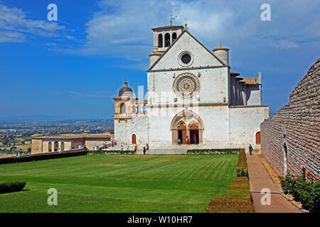 La chiesa superiore della Basilica di San Francesco in Assisi Italia Foto Stock