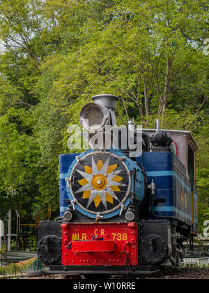 25 giu 2019 Vintage Loco vapore motore a giunzione Neral Stazione Stazione di Treno Matheran Maharashtra INDIA Foto Stock