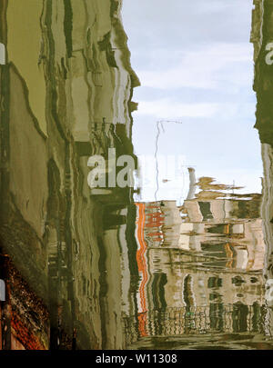 La riflessione di natura in acqua Foto Stock